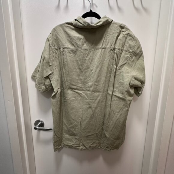 H&M Camp Summer Shirt in Green, Size L - Picture 3 of 3